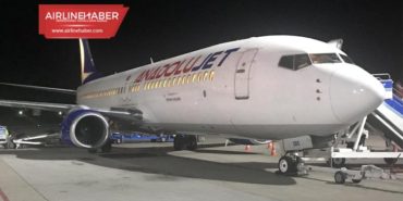 Anadolujet B737’si inişte kuş sürüsüne girdi