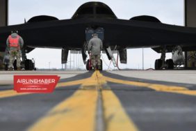 Tüm-B-2-gizli-bombardıman-uçağı