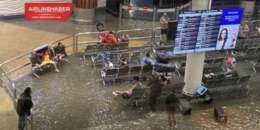 Havalimanı sular altında kaldı: Dış hatlar terminali tamamen kapandı