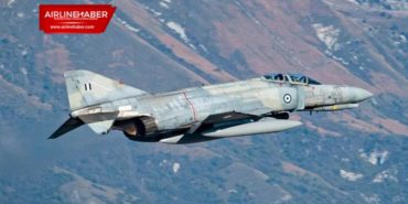 Yunanistan’da F-4 savaş uçağı denize çakıldı