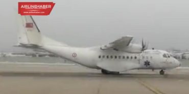 Ankara’dan deprem bölgesine sağlık personeli ile ambulans uçak sevk edildi