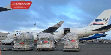 Azerbaycan insani yardım taşıyan bir uçak daha Türkiye’ye doğru yola çıktı