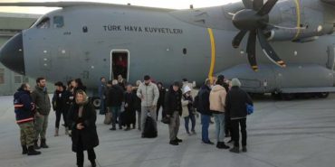 255 kişi TSK’ya ait uçakla Atatürk Havalimanı’na getirildi