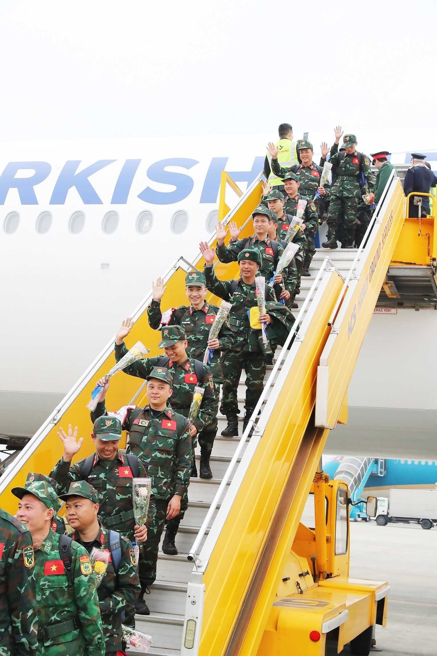 Son Dakika Havacılık Haberleri | Türk Hava Yolları, Pegasus, Sunexpress, Corendon, Havacılık, Havayolları, Havalimanları, Havaalanları, THY, Hostes, Pilot, Uçak, Kabin memuru, SHGM, DHMİ vna potal le don doan can bo chien si qdnd viet nam di cuu ho dong dat o tho nhi ky tro ve 6597626