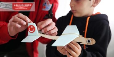 Adıyaman’ın depremzede çocukları T3 Vakfı ile model uçak yaptı