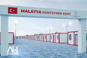 Almanya-seyahat-acentesi-ve-Summer-Tour-depremzedelere-70-yaşam-konteyner-gönderiyor