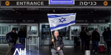 Tel Aviv’deki Ben Gurion Havalimanı’nda tüm uçuşlar durduruldu