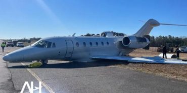 Fırtınada iniş yapan özel jet gövde üzerinde durabildi