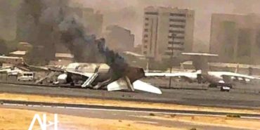 Hartum havaalanı ele geçirildi. Çok sayıda uçak kullanılmaz hale geldi