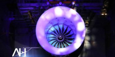 Dünyanın en büyük uçak motoru başarıyla test edildi