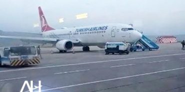 THY uçağına iniş sırasında kanadına kuş çarptı