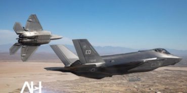 Bir devrim gerçekleştirildi: F-22 ve F-35 hayalet savaş uçaklarında aynı yazılım uygulamaları kullanılıyor