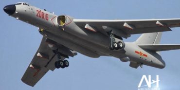 H-6K bombardıman uçağı Amerikan uçak gemisine kilitlendi