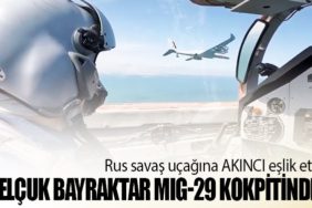 Selçuk Bayraktar MIG-29 kokpitinde