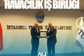 Sudan Sivil Havacılık Otoritesi, yaptığı açıklamada, Mısır'ın başkenti Kahire'den kalkan EgyptAir uçağının Kızıldeniz Eyaleti'nin başkenti Port Sudan havalimanına indiğini duyurdu.