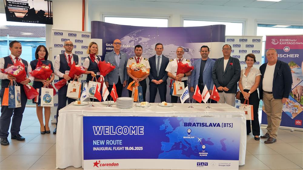 Son Dakika Havacılık Haberleri | Türk Hava Yolları, Pegasus, Sunexpress, Corendon, Havacılık, Havayolları, Havalimanları, Havaalanları, THY, Hostes, Pilot, Uçak, Kabin memuru, SHGM, DHMİ Bratislavadan Gazipasa Alanyaya Ilk Charter Ucus Gerceklesti12