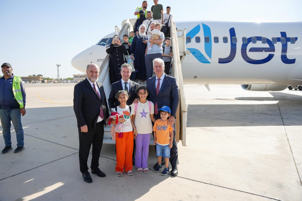 Son Dakika Havacılık Haberleri | Türk Hava Yolları, Pegasus, Sunexpress, Corendon, Havacılık, Havayolları, Havalimanları, Havaalanları, THY, Hostes, Pilot, Uçak, Kabin memuru, SHGM, DHMİ AJet Sam Hat Acilisi Sam Uluslararasi Havalimani 1
