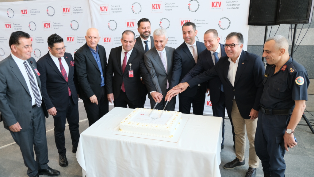 Son Dakika Havacılık Haberleri | Türk Hava Yolları, Pegasus, Sunexpress, Corendon, Havacılık, Havayolları, Havalimanları, Havaalanları, THY, Hostes, Pilot, Uçak, Kabin memuru, SHGM, DHMİ COV Pasta Seremonisi