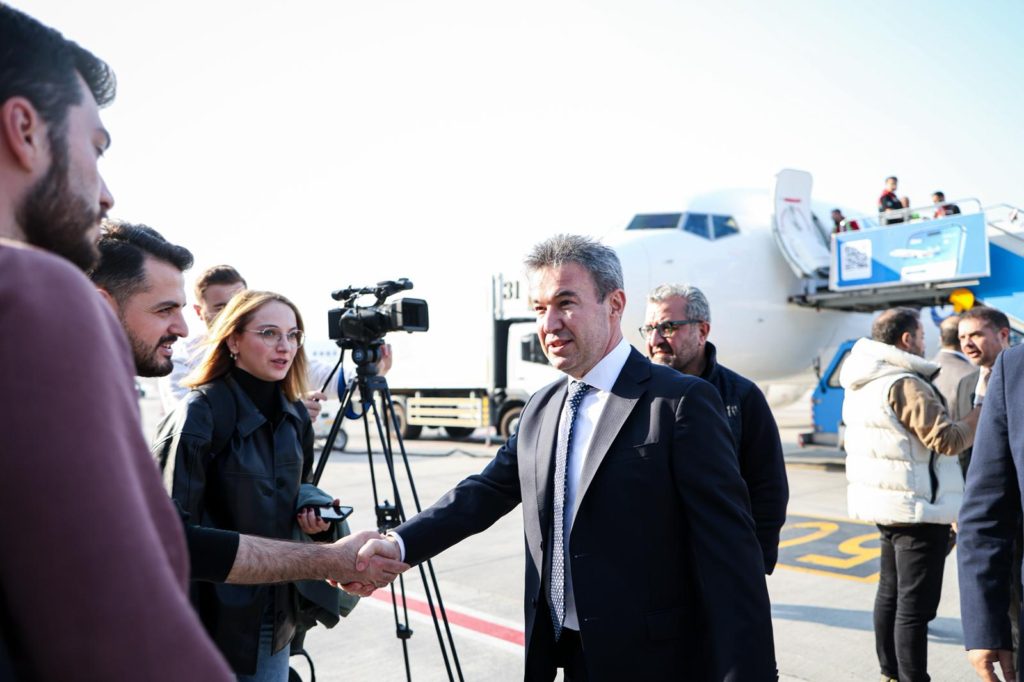 AJet’in İnanılmaz Operasyonu! 6 Köşe Yazıları AJet Son Dakika Havacılık Haberleri | Türk Hava Yolları, Pegasus, Sunexpress, Corendon, Havacılık, Havayolları, Havalimanları, Havaalanları, THY, Hostes, Pilot, Uçak, Kabin memuru, SHGM, DHMİ WhatsApp Image 2025 11 05 at 10.50.10