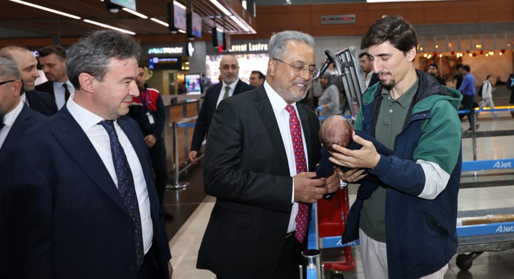 Sabiha Gökçen’de AJet Operasyonlarına Üst Düzey Ziyaret 9 Haberler AJet Son Dakika Havacılık Haberleri | Türk Hava Yolları, Pegasus, Sunexpress, Corendon, Havacılık, Havayolları, Havalimanları, Havaalanları, THY, Hostes, Pilot, Uçak, Kabin memuru, SHGM, DHMİ Ahmet Bolat Yolcularla Sohbet