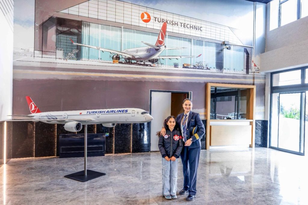 TUSAŞ Şehidinin Kızı Kanseri Yendi, Pilot Koltuğuna Oturdu 7 Haberler TUSAŞ Son Dakika Havacılık Haberleri | Türk Hava Yolları, Pegasus, Sunexpress, Corendon, Havacılık, Havayolları, Havalimanları, Havaalanları, THY, Hostes, Pilot, Uçak, Kabin memuru, SHGM, DHMİ TUSAS Sehidinin Kizi Kanseri Yendi Pilot Koltuguna Oturdu7