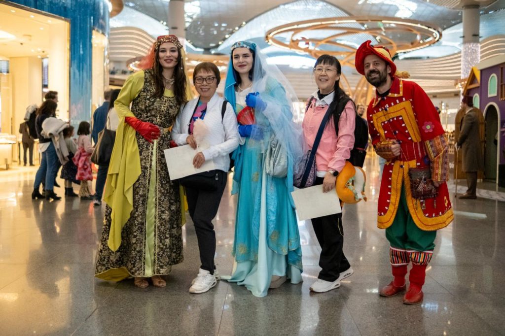 Gelenekten Geleceğe: İGA İstanbul Havalimanı’nda “Ramazan Şenliği” 10 Haberler İGA Son Dakika Havacılık Haberleri | Türk Hava Yolları, Pegasus, Sunexpress, Corendon, Havacılık, Havayolları, Havalimanları, Havaalanları, THY, Hostes, Pilot, Uçak, Kabin memuru, SHGM, DHMİ 1771495488 IGA Ramazan3